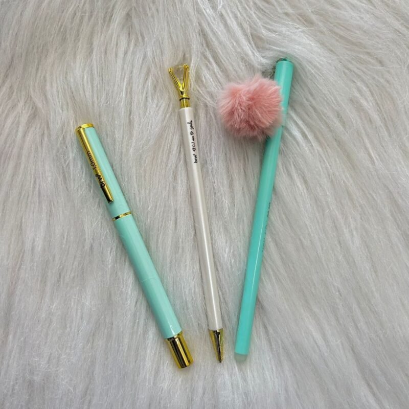 Caneta esferográfica azul, ponta 1,0mm Caneta Gel S2 Apagável, ponta 0,7mm Lapiseira, ponta 2,0mm